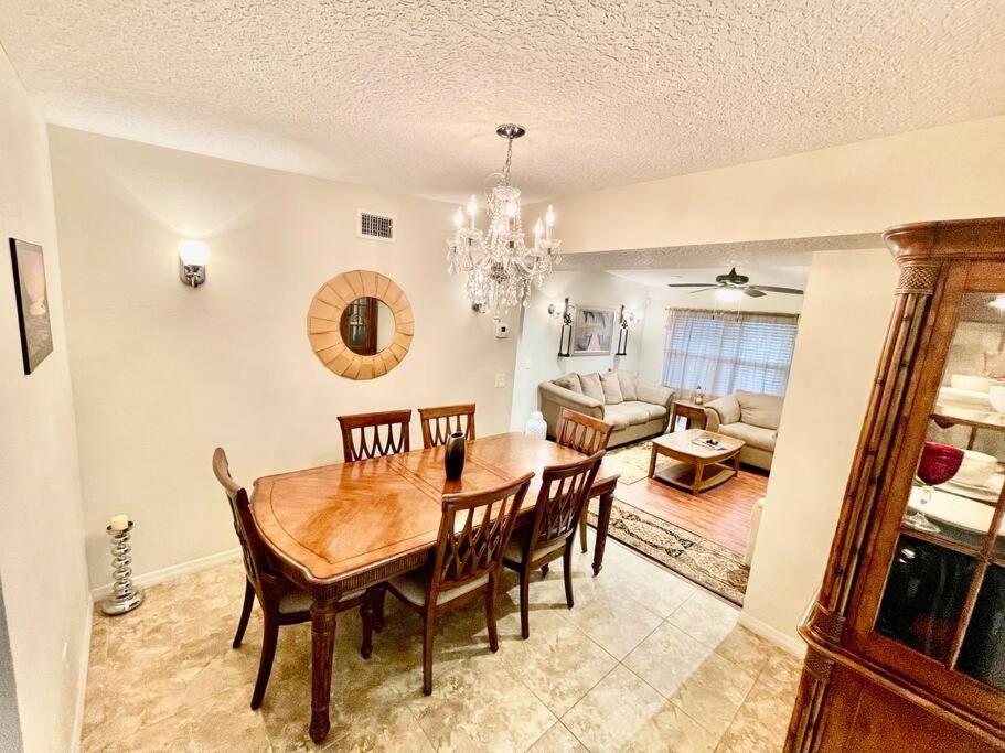Cozy Modest Home Near Universal Studios/Volcanobay Orlando Exterior foto
